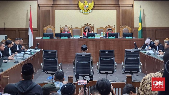 Mantan Menteri Agama Yaqut Cholil Qoumas, saat sidang perdana kasus dugaan korupsi kuota haji tambahan tahun 2023-2024 di Pengadilan Tipikor, Jakarta, Selasa (11/8).