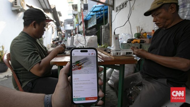 Menyulap Limbah Botol Plastik Menjadi Cuan