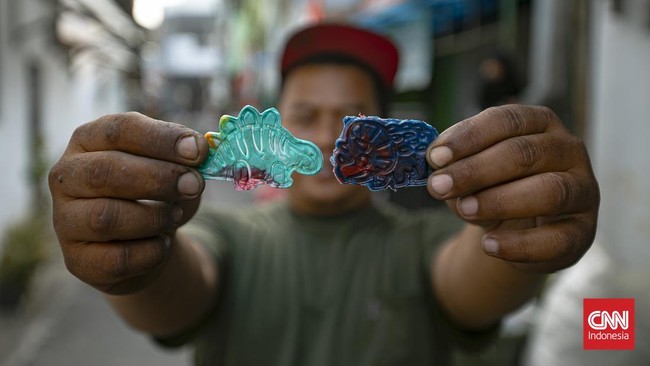 Menyulap Limbah Botol Plastik Menjadi Cuan
