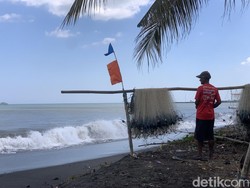 Cuaca Buruk Seminggu, Nelayan di Lombok Tak Bisa Melaut