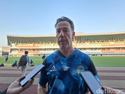 Van Gastel Seleksi Starting XI PSIM, Chemistry Jadi Kunci