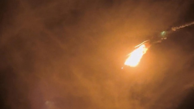 Roket Long March 7A China meledak 85 detik setelah peluncuran, menjadi kegagalan langka.