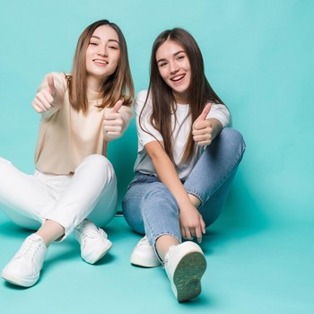 5 Zodiak yang Paling Jago Menghibur dan Mendukung Orang Lain