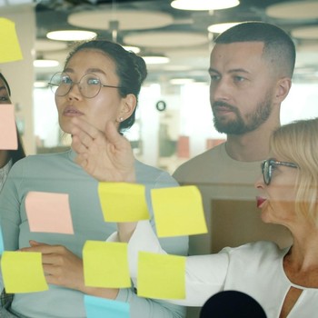 4 Zodiak yang Dikenal Jago Problem Solving, Semua Masalah Kelar!