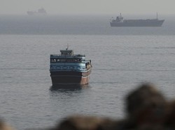 AS Klaim Kuasai Hormuz, Iran Tetap Tutup Jalur Minyak Dunia
