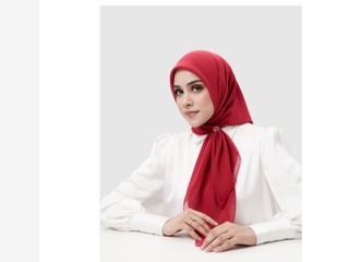 Punya Satu Scarf Aja Bisa Tampil Beda Tiap Hari? Ini Rahasianya