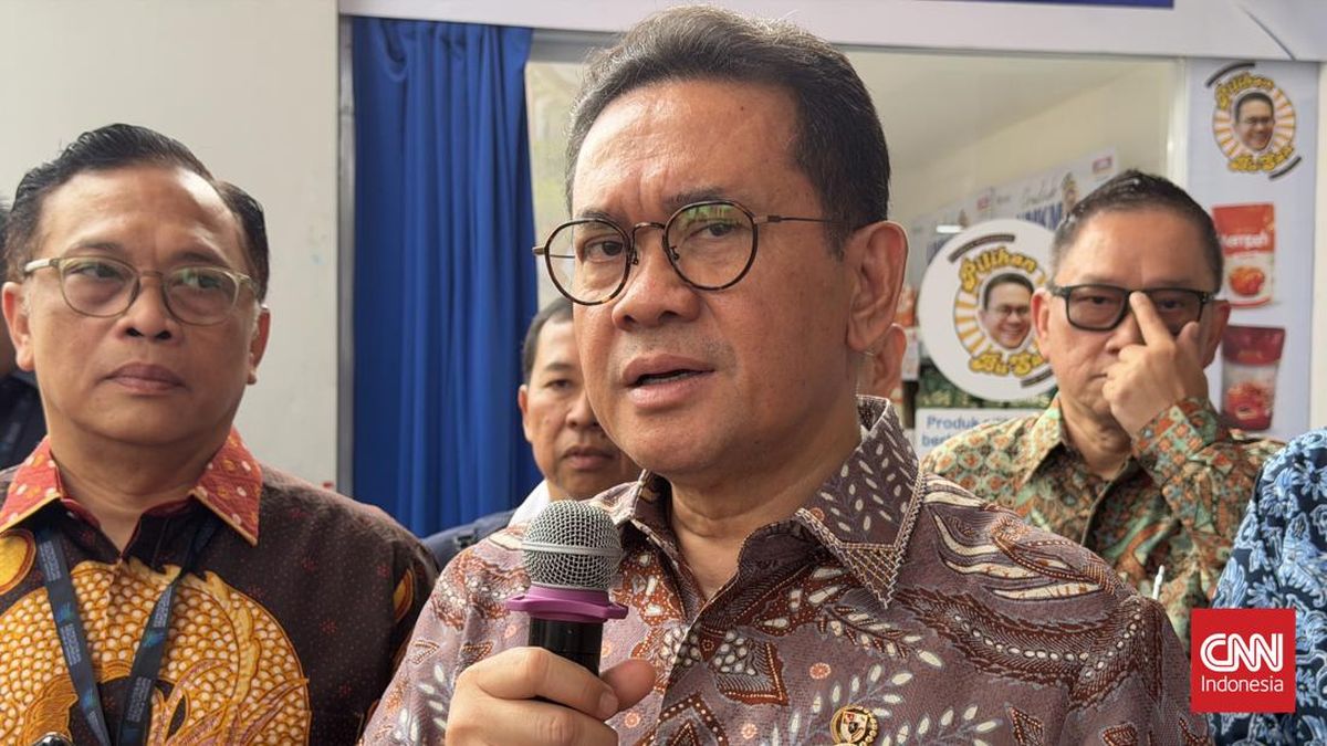 Busan Serahkan Bantuan Kemendag Peduli untuk Korban Gempa NTT