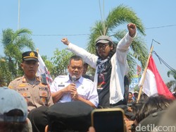 Demo Tolak Larangan Sound Horeg di Pati Ricuh, Camat Tayu Kena Amuk Massa