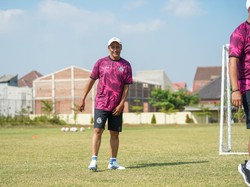 Arema FC Promosikan Doni Suherman Jadi Asisten Pelatih