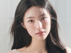 Lagi Naik Daun, Ha Young Tuai Kontroversi Karena Kakeknya Diduga Pro Jepang