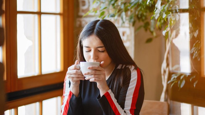 3 Minuman Terbaik di Pagi Hari yang Bikin Kulit Sehat