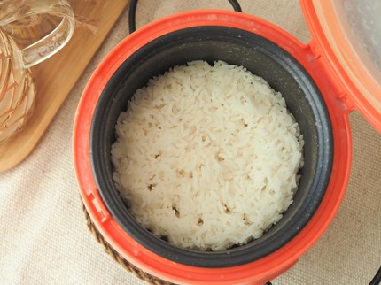 Cara Membuat Nasi Uduk di Rice Cooker yang Harum dan Pulen dalam Sekali Masak