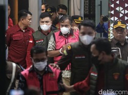Kejagung Tahan 2 Pegawai Pajak Tersangka Manipulasi Ekspor Pulp PT TPL