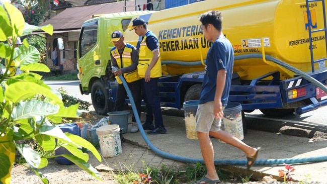 Kementerian PU.