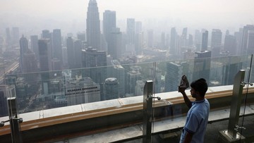 Menteri Lingkungan Malaysia Telepon Jumhur, Bicarakan Asap Karhutla