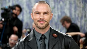 NEW YORK, NEW YORK - MAY 04: Nicholas Hoult attends the 2026 Met Gala celebrating "Costume Art" at the Metropolitan Museum of Art on May 04, 2026 in New York City.   Jamie McCarthy/Getty Images/AFP (Photo by Jamie McCarthy / GETTY IMAGES NORTH AMERIC
