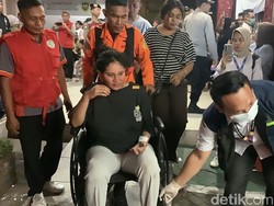 212 Orang Telah Dievakuasi dari KMP Putri Yasmin yang Terbakar di Sekotong