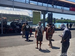 35 Penumpang KMP Putri Yasmin Dipulangkan Usai Dievakuasi ke Padangbai