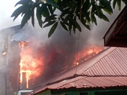21 Rumah di Bengkulu Ludes Terbakar, Petugas Damkar Terkendala Akses