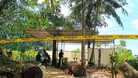 Suasana makam Sutrimo jelang ekshumasi di Desa Wlahar, Kecamatan Wangon, Kabupaten Banyumas, Selasa (11/8/2026). Sutrimo (atau Sutrismo) adalah Kepala Rumah Tangga (Karumga) mantan Jampidsus Febrie Adriansyah yang ditemukan tewas secara mendadak deng