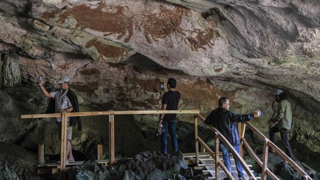 Menyingkap Tabir Lukisan Prasejarah di Pulau Muna