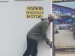 Polisi: Info Warga, Pria Berpistol di Ciputat ODGJ Main Perang-perangan