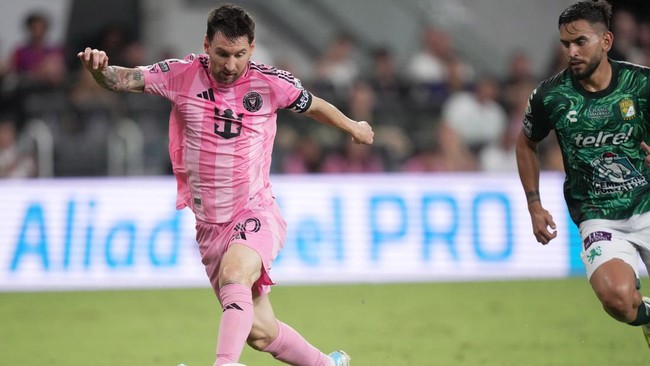 Aug 12, 2026; Miami, FL, USA; Inter Miami CF offense Leo Messi (10) drives toward the goal during the second half of the Leagues Cup Phase One match against Len at Nu Stadium. Mandatory Credit: Jim Rassol-Imagn Images