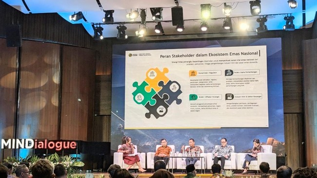 Indonesia memiliki cadangan emas yang besar dan bahkan menempati posisi keempat dunia menurut Bank Sentral. Namun, besarnya potensi tersebut belum sepenuhnya tercermin dalam pasokan emas yang masuk melalui jalur formal.