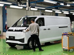 Farizon Rakit Mobil Niaga di Purwakarta, Gandeng PT Handal