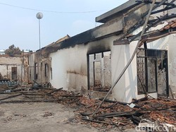 Cerita Saksi saat Kebakaran Pabrik Bingkai di Jaktim, Sempat Ada Ledakan