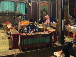 Kisah Pak Djimin Lestarikan Gamelan Bersama Lansia di Desa Timpik Semarang