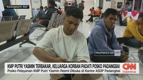 KMP Putri Yasmin Terbakar, Keluarga Korban Padati Posko Padangbai