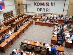 Komisi III DPR Setujui 11 Hakim Agung dan 3 Hakim Ad Hoc, Ini Daftarnya