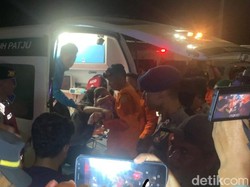 Perjuangan Sintia dan Bayinya 8 Jam Terombang-ambing di Lautan