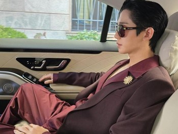 Merupakan keturunan generasi ke enam Jung Yak Yong, seorang filsuf dan ilmuan berpengaruh di era terakhir dinasti Joseon./ foto: instagram.com/holyhaein