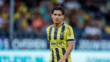 Berita Panas dari Dunia Sport CNN : PSM Rekrut Eks Timnas Belanda Keturunan Toraja-Maluku, Navarone Foor