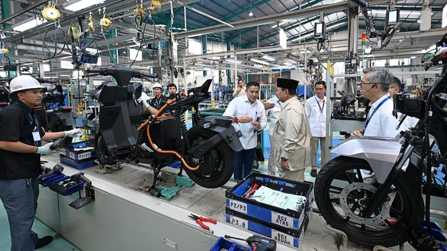 Presiden Prabowo Subianto saat aktivitas pluncuran Motor Listrik Nasional (Molinas) pada Kamis (13/8/2026). (Dok. Sekretariat Presiden)