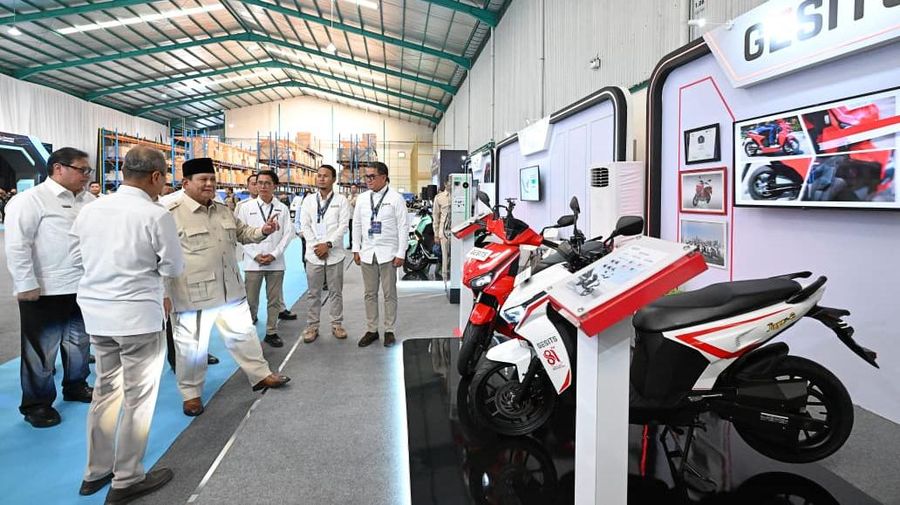Presiden Prabowo Subianto saat aktivitas pluncuran Motor Listrik Nasional (Molinas) pada Kamis (13/8/2026). (Dok. Sekretariat Presiden)