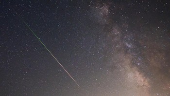 A Perseid meteor streaks across the night sky in the Negev desert in southern Israel, August 12, 2026. REUTERS/Amir Cohen