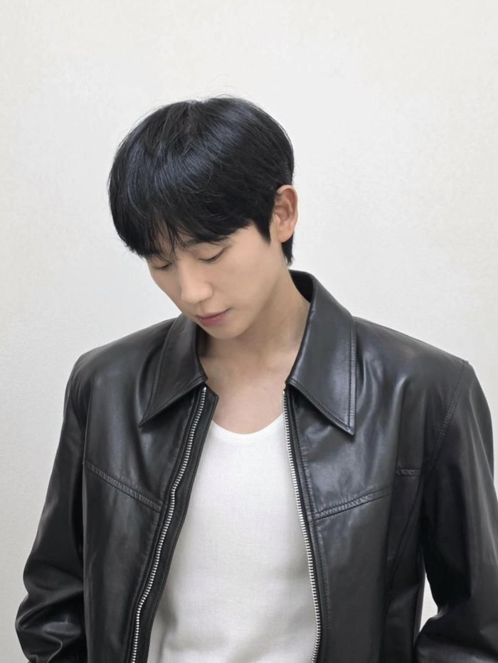 Resmi debut pada tahun 2013 sebagai model MV girl group k-pop AOA, berjudul 'Moya'./ foto: instagram.com/holyhaein