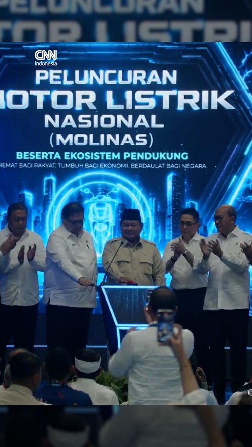 Momen Prabowo Resmikan Ekosistem Motor Listrik Nasional.