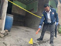Geger Dua Pria Bersimbah Darah di Kamar Kontrakan Cimahi