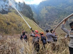 Titik Api Muncul di JLKT Bromo, Petugas Cegah Merembet ke Seruni