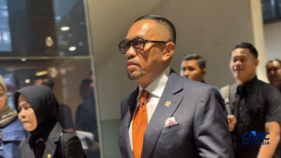 Ahmad Sahroni tiba. di aktivitas Sidang Tahunan MPR dan Sidang Bersama DPR dan DPD dalam Rangka HUT ke-81 RI di Gedung Nusantara, Kompleks Parlemen Senayan, Jakarta Pusat, Jumat (14/8/2026). (CNBC Indonesia//Mentari Puspadini)