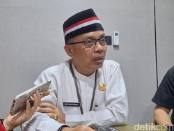 Pemkot Mataram Larang Gerak Jalan Banci hingga Main Bola Pakai Daster