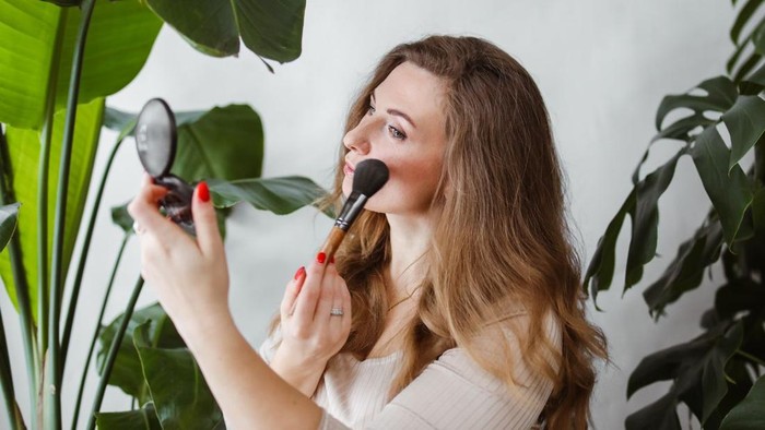 BeauPicks: 6 Rekomendasi Blush On dengan Warna Muted