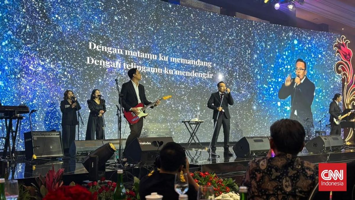 Ari Lasso Guncang Panggung Grand Opening Trans Luxury Hotel Surabaya