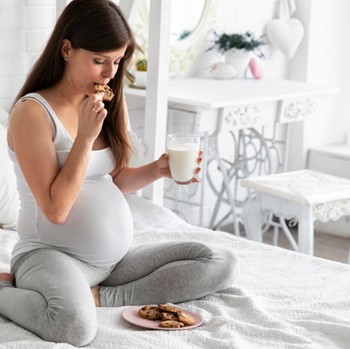 Sering Ngidam Makanan Tertentu? Ini Fakta di Balik Keinginan Makan yang Sulit Ditahan