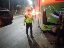Bus Umroh Kecelakaan di Nagreg, Satu Penumpang Tewas Terjepit