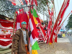 Lesunya Penjualan Bendera Merah Putih di Malang Jelang Agustusan